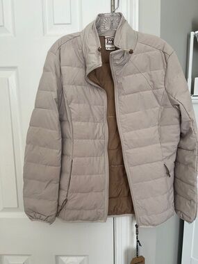 Avalanche Unisex Quilted Jacket in Light Beige